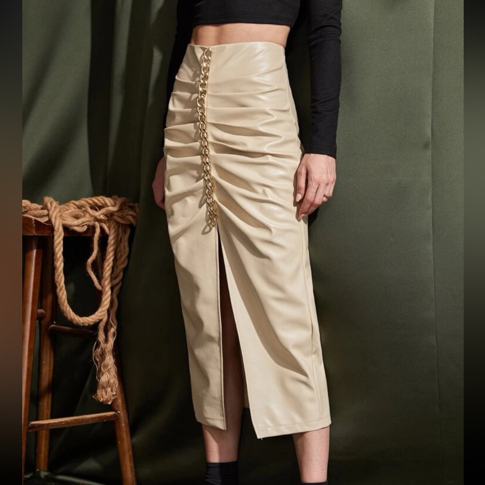 NEW Beige Chain Detail Ruched Front Leather Like Slit‎ Skirt Size Small